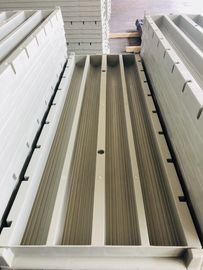 1070 × 385 × 10 Mm Vỏ nhựa dây có lõi Thùng Vỏ khay / Nắp hộp