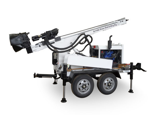 Trọng lượng nhẹ 200m 220mm Trailer lắp giàn khoan giếng nước