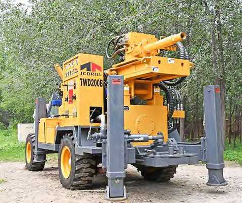 DTH Air & MUD Drilling 200m Heavy Duty 4 bánh xe Trailer Máy khoan giếng nước gắn trên giàn khoan
