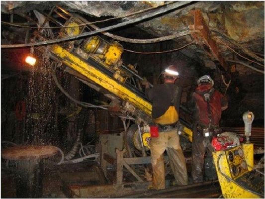 Giá tốt. Máy khoan dưới lòng đất trực tuyến